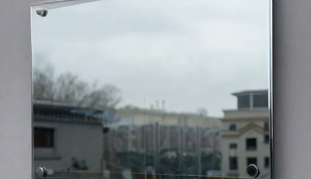 玻璃装饰镜使用技巧及维护建议